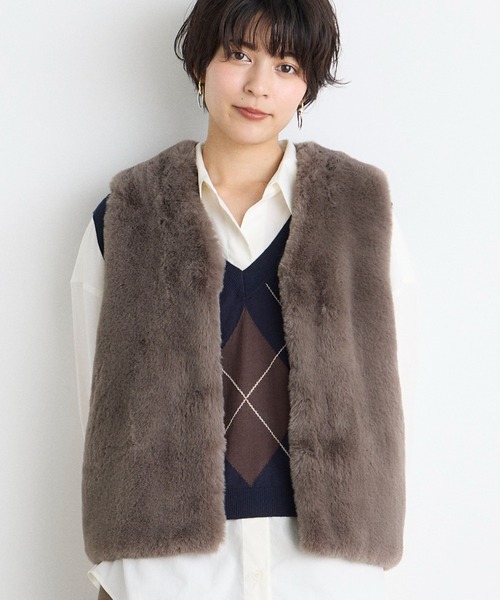 INED CLARO（イネドクラロ）の「エコファーベスト（ブルゾン・レディース・アイボリー/グレー/モカ・フリー）」の3枚目の写真