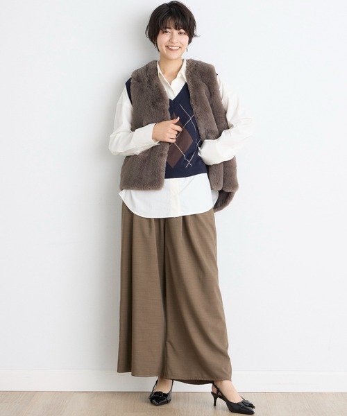 INED CLARO（イネドクラロ）の「エコファーベスト（ブルゾン・レディース・アイボリー/グレー/モカ・フリー）」の4枚目の写真