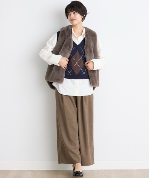 INED CLARO（イネドクラロ）の「エコファーベスト（ブルゾン・レディース・アイボリー/グレー/モカ・フリー）」の5枚目の写真