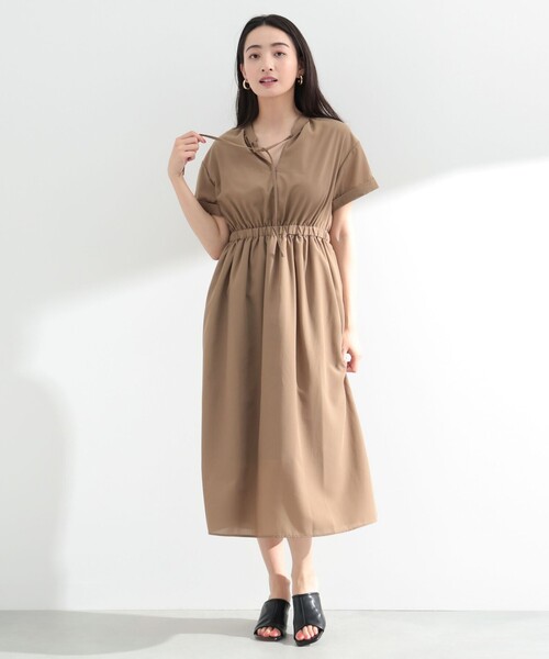 BEAMS HEART（ビームスハート）の「ギャザー スキッパー ワンピース（ワンピース・レディース・ブラック/パープル系その他2/ベージュ/ブルー/ブラウン系その他4・FREE）」の3枚目の写真