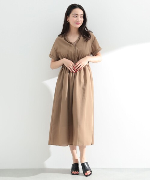 BEAMS HEART（ビームスハート）の「ギャザー スキッパー ワンピース（ワンピース・レディース・ブラック/パープル系その他2/ベージュ/ブルー/ブラウン系その他4・FREE）」の16枚目の写真