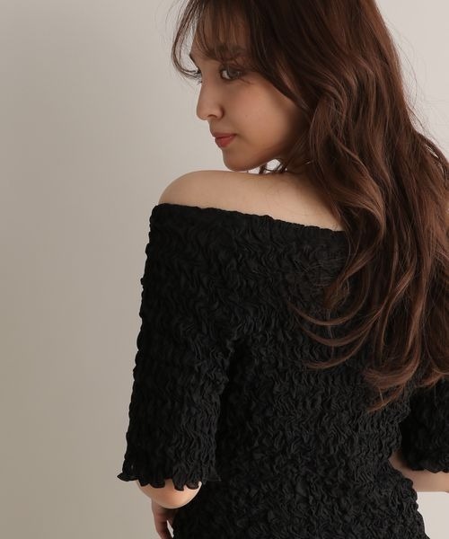 Andemiu(アンデミュウ)の「シャーリングカットT125016(Tシャツ/カットソー・レディース・ブラック/ピンク/オフホワイト・FREE)」の13枚目の写真
