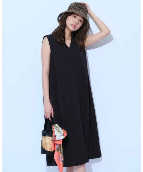 【JUSGLITTY】美品 Vネックサマーワンピース ブルー系 ロング 2 JUSGLITTY】美品 Vネックサマーワンピース ブルー系 ロング 2
