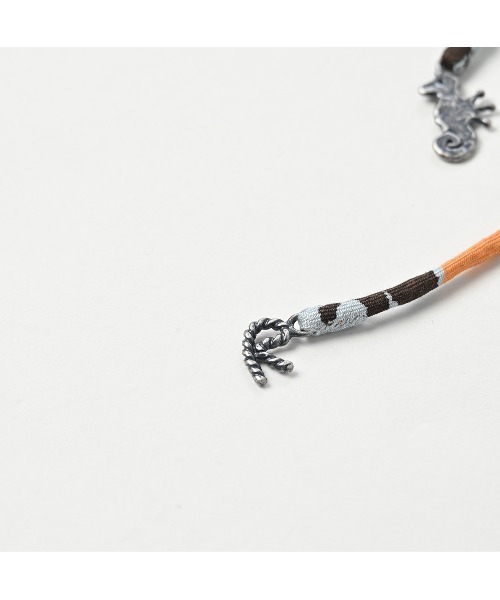 45R（フォーティファイブアール）の「シルクツイルリボン（ネックレス・レディース・ブラウン系その他/ピンク系その他/サックスブルー系/ブルー系その他/オレンジ系その他・FREE）」の6枚目の写真