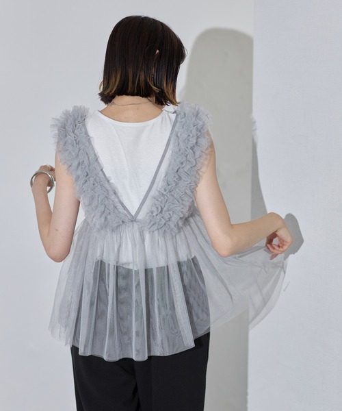 each（イーチ）の「深Vネックフリルチュールペプラムベスト（ベスト・レディース・ブラック/アイボリー/ライトグレー・FREE）」の21枚目の写真