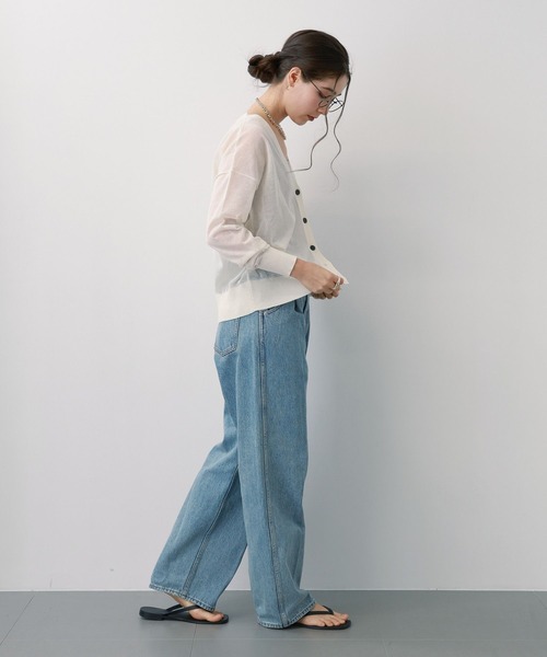 saloon（サルーン）の「SALOON(サルーン)/シアーVネックラメカーディガン【手洗い可】長袖（カーディガン/ボレロ・レディース・ブラック/ホワイト/グレー・FREE）」の22枚目の写真