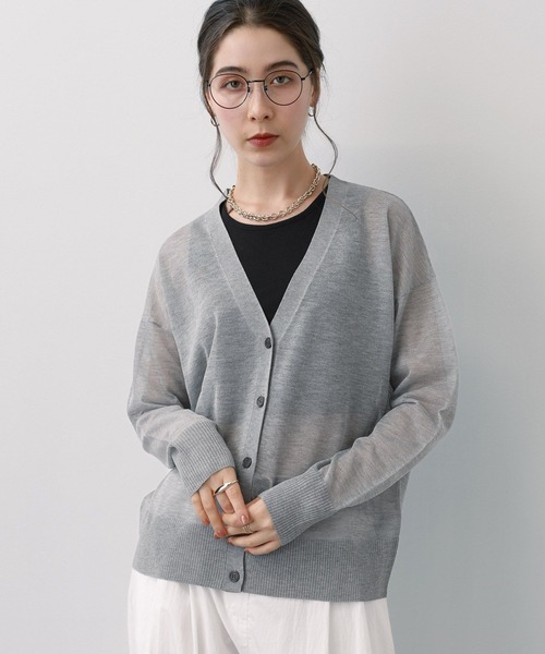 saloon（サルーン）の「SALOON(サルーン)/シアーVネックラメカーディガン【手洗い可】長袖（カーディガン/ボレロ・レディース・ブラック/ホワイト/グレー・FREE）」の13枚目の写真