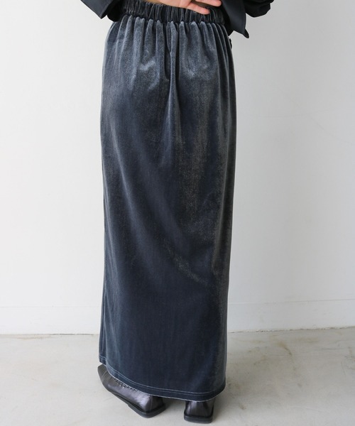 select MOCA by son（セレクトモカバイソン）の「ベロアIラインロングスカート【スタイルアップ】（スカート・レディース・ブラック/カーキ/グレー/スモークグレー・SMALL/MEDIUM/LARGE）」の17枚目の写真