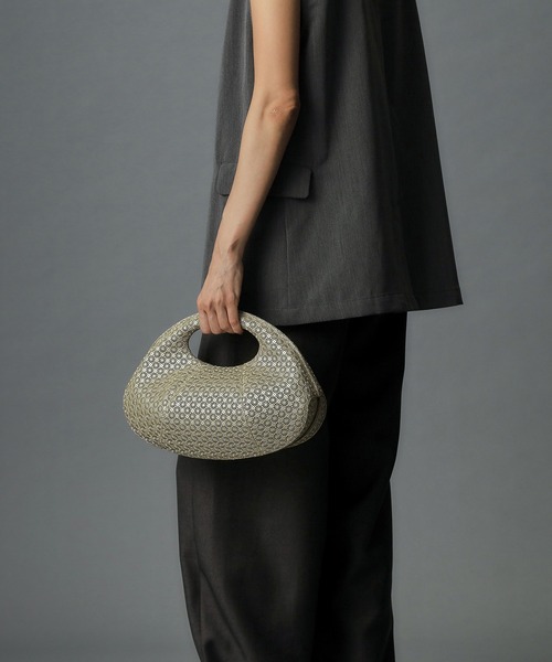 HIROKO HAYASHI（ヒロコハヤシ）の「GIRASOLE（ジラソーレ）クロワッサンバッグL（ハンドバッグ・レディース・ネイビー/ブラック系/ゴールド系/シルバー/ゴールド系3・00）」の13枚目の写真