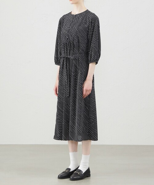 MACKINTOSH PHILOSOPHY(マッキントッシュ フィロソフィー)の「ドライタッチブザムワンピース(ワンピース・レディース・ダークネイビー/ブラック・36/38/34)」の6枚目の写真