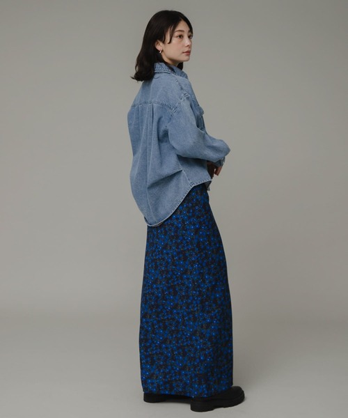 URBAN RESEARCH Sonny Label（アーバンリサーチサニーレーベル）の「小花柄プリントロングスカート（スカート・レディース・ネイビー/ブラック・36/38）」の18枚目の写真