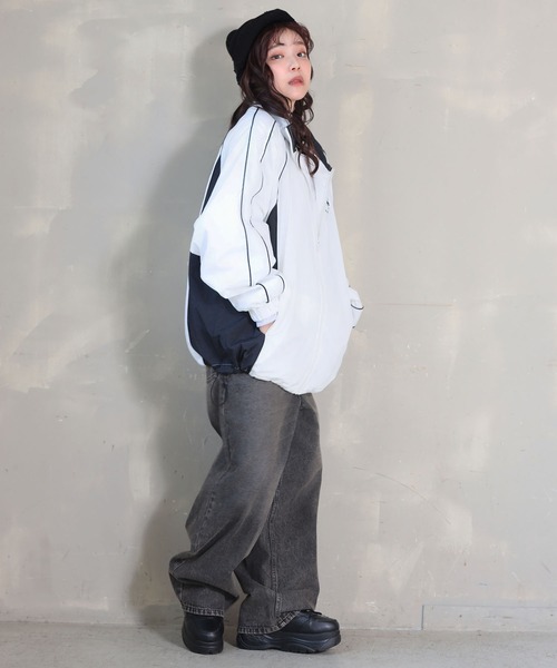 SPINNS（スピンズ）の「ストリート＆グランジ/ナイロンブルゾンジャケット パイピング（ナイロンジャケット・メンズ・ネイビー/オフホワイト/ブラック/ワイン・ONESIZE）」の10枚目の写真