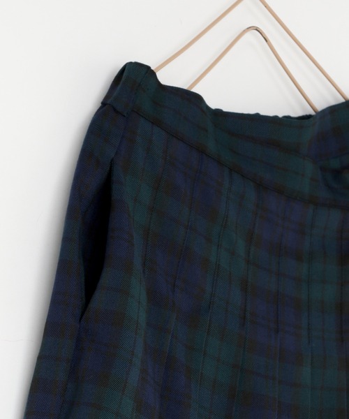 LOWRYS FARM（ローリーズファーム）の「アシメキルトプリーツスカート　150285（スカート・キッズ・ネイビー/レッド・150cm/140cm/130cm/120cm/110cm）」の6枚目の写真