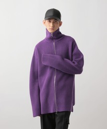 STERNBERG（スタンバーグ）の「ラクーンカシミヤWフェイスクルーネック