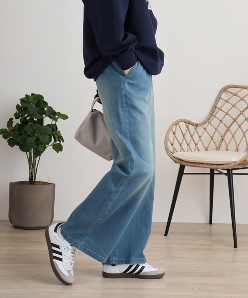 atONE(アットワン)の「ウエストリブワイドストレートデニムパンツ(デニムパンツ・レディース・ネイビー/ワンウォッシュ/ブルー・L/LL/3L/4L/M)」の6枚目の写真