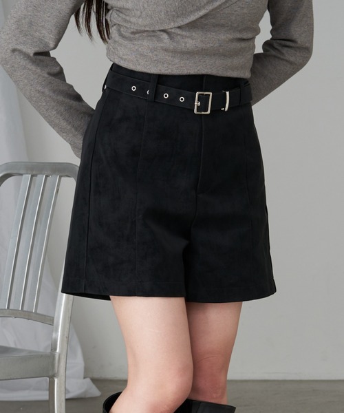 RAY CASSIN（レイカズン）の「レザーハーフパンツ（その他パンツ・レディース・ブラウン/ブラック/ブラウン系その他2・FREE）」の2枚目の写真