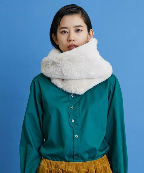 FRAPBOIS（フラボア）の「カラースヌード（ネックウォーマー/スヌード・レディース・オフホワイト/グレイッシュベージュ/ネイビー・FREE）」の5枚目の写真