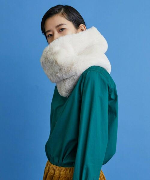 FRAPBOIS（フラボア）の「カラースヌード（ネックウォーマー/スヌード・レディース・オフホワイト/グレイッシュベージュ/ネイビー・FREE）」の6枚目の写真