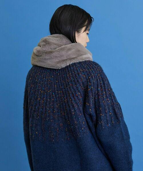 FRAPBOIS（フラボア）の「カラースヌード（ネックウォーマー/スヌード・レディース・オフホワイト/グレイッシュベージュ/ネイビー・FREE）」の12枚目の写真