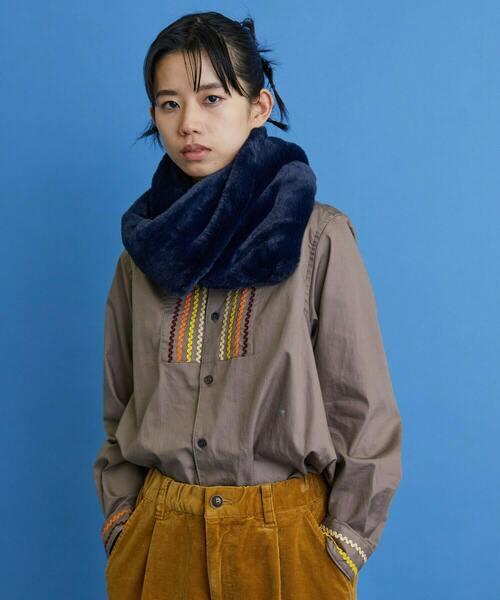 FRAPBOIS（フラボア）の「カラースヌード（ネックウォーマー/スヌード・レディース・オフホワイト/グレイッシュベージュ/ネイビー・FREE）」の14枚目の写真