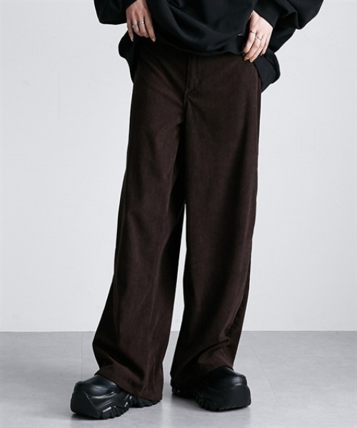 Soiunique（スワユニーク）の「コーデュロイ素材　超ワイドパンツ ［Soiunique］（その他パンツ・レディース・ベージュ/ブラック/ダークブラウン/グリーン/アイボリー・L/M/LL）」の4枚目の写真