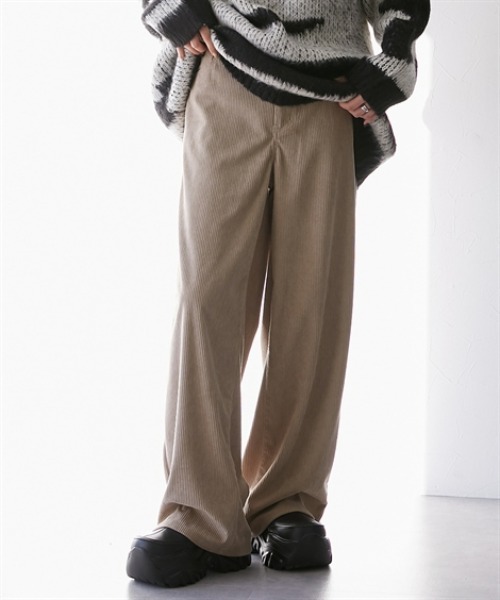 Soiunique（スワユニーク）の「コーデュロイ素材　超ワイドパンツ ［Soiunique］（その他パンツ・レディース・ベージュ/ブラック/ダークブラウン/グリーン/アイボリー・L/M/LL）」の7枚目の写真