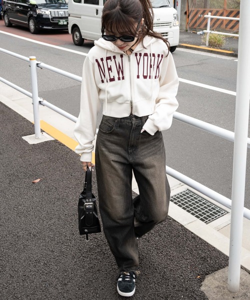 WEGO(ウィゴー)の「WEGO/NEWYORK裏起毛ZIPパーカー(パーカー・レディース・アイボリー/ネイビー/その他1/ライトグレー・FREE)」の5枚目の写真