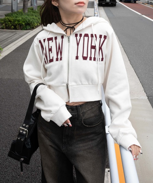 WEGO(ウィゴー)の「WEGO/NEWYORK裏起毛ZIPパーカー(パーカー・レディース・アイボリー/ネイビー/その他1/ライトグレー・FREE)」の10枚目の写真