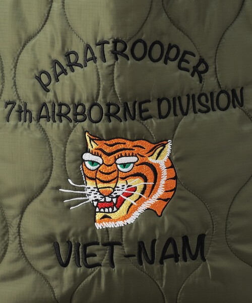 coen（コーエン）の「刺繍キルティングトートバッグ（ショルダーバッグ・メンズ・オリーブ/ブラック・FREE）」の6枚目の写真