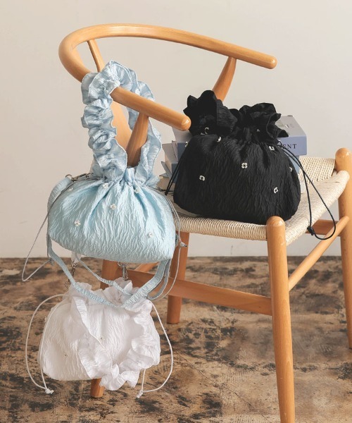 DONOBAN（ドノバン）の「ジャガードフリルバッグ（ショルダーバッグ・レディース・ライトブルー/ブラック/ホワイト・ONE）」の4枚目の写真