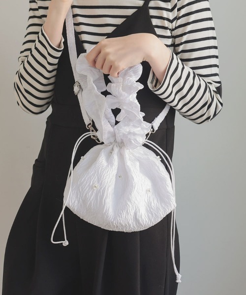 DONOBAN（ドノバン）の「ジャガードフリルバッグ（ショルダーバッグ・レディース・ライトブルー/ブラック/ホワイト・ONE）」の5枚目の写真