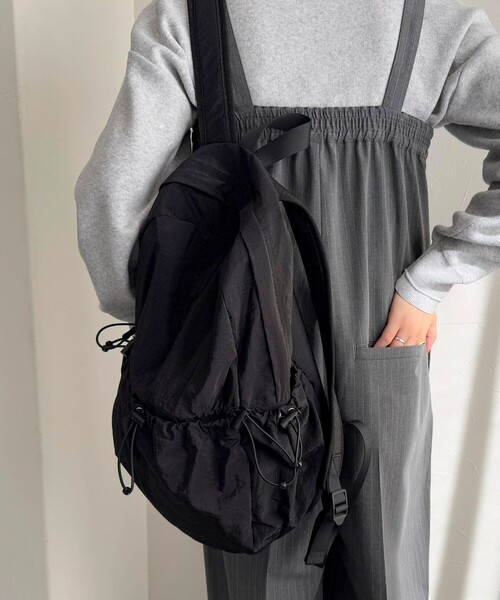 fredy emue（フレディエミュ）の「リップストップドロストリュック（バックパック/リュック・レディース・ライトグレー/ブラック/アイボリー・FREE）」の17枚目の写真