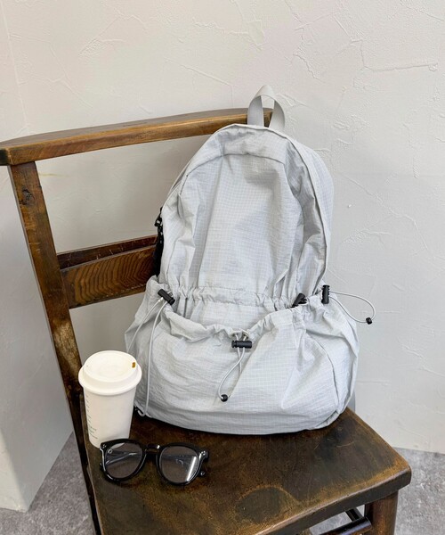 fredy emue（フレディエミュ）の「リップストップドロストリュック（バックパック/リュック・レディース・ライトグレー/ブラック/アイボリー・FREE）」の18枚目の写真