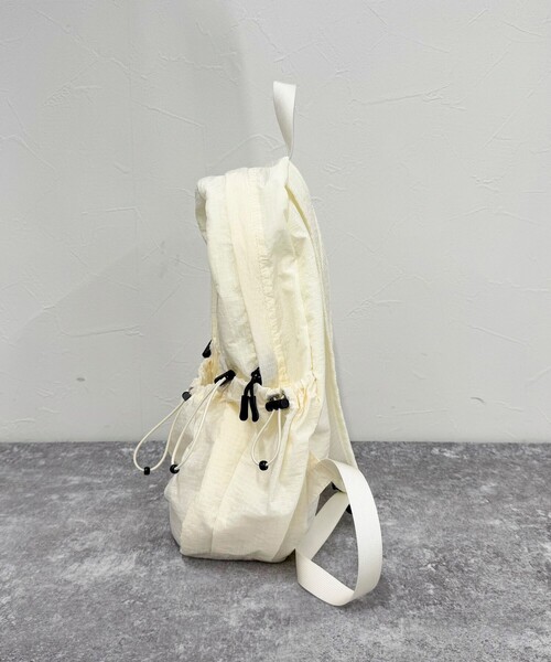 fredy emue（フレディエミュ）の「リップストップドロストリュック（バックパック/リュック・レディース・ライトグレー/ブラック/アイボリー・FREE）」の22枚目の写真