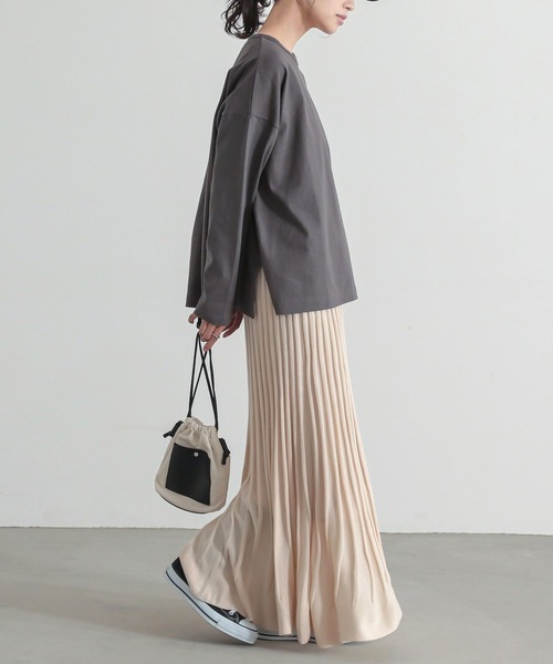 n'OrLABEL（ノアールレーベル）の「『バスクコットンロンT』（Tシャツ/カットソー・レディース・キャメル/チャコール/ブラック/ブルー/オフホワイト・2/1）」の17枚目の写真