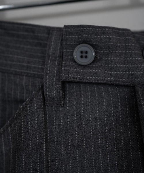 Utusiyo(ウツシヨ)の「stripe wide slacks 涅(スラックス・メンズ・ブラック/グレー・FREE)」の3枚目の写真