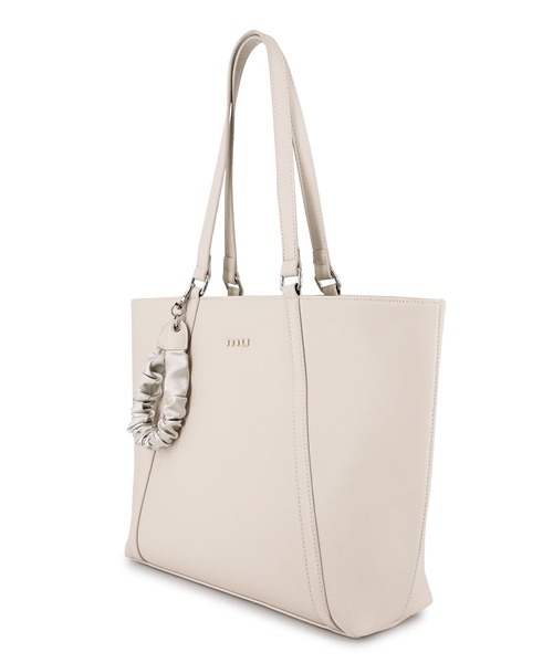 MURUA（ムルーア）の「MURUA(ムルーア) トートバッグ A4対応 MR-B1336 ギャザーチャーム（トートバッグ・レディース・ブラック/ベージュ・FREE）」の5枚目の写真