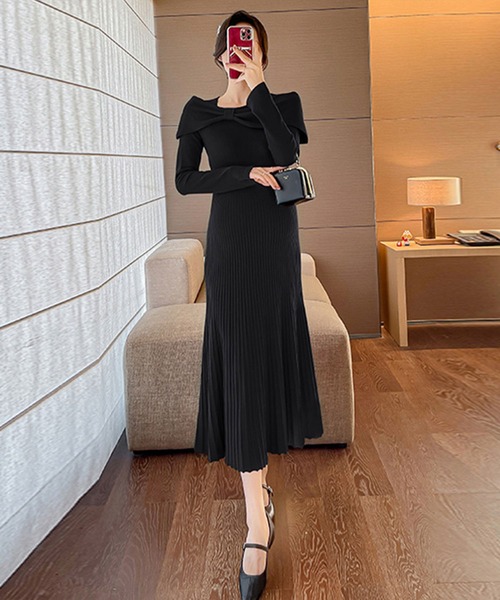 Mejoul（メジュール）の「スクエアネックニットプリーツロングワンピース（ワンピース・レディース・ブラック/アイボリー・F）」の6枚目の写真