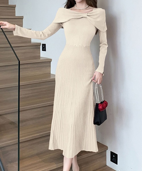 Mejoul（メジュール）の「スクエアネックニットプリーツロングワンピース（ワンピース・レディース・ブラック/アイボリー・F）」の9枚目の写真