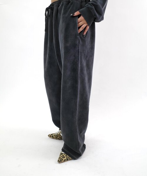 WHO'S WHO gallery（フーズフーギャラリー）の「【SLOPPY/スロッピー】ラインストーン裏毛スウェットパンツ（スウェットパンツ・レディース・アイボリー/チャコールグレー/サックスブルー・FREE）」の5枚目の写真