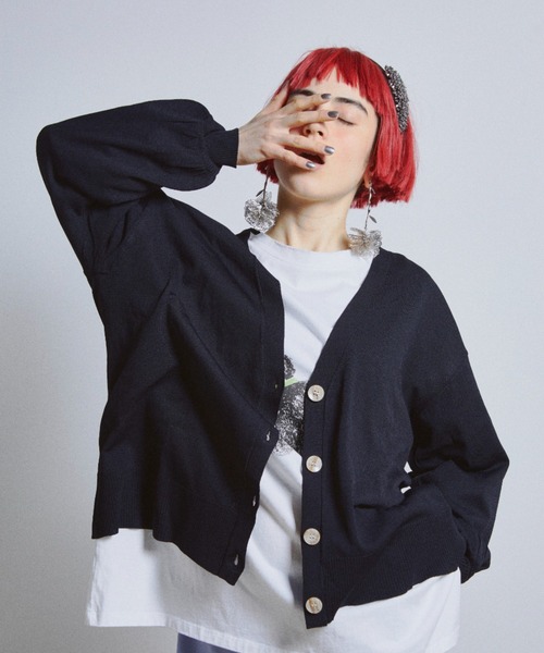 manana suerte(マニャーナスエルテ)の「サマーニットVネックカーディガン(カーディガン/ボレロ・レディース・ブラック/レッド・FREE)」の4枚目の写真