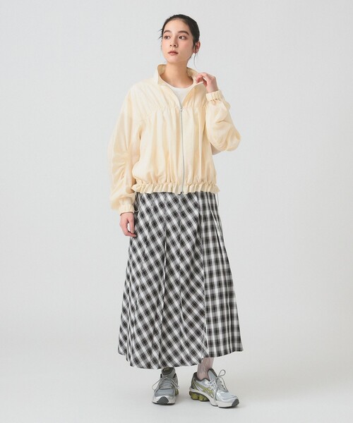 Ray BEAMS(レイビームス)の「シアー ギャザー ブルゾン(ブルゾン・レディース・ブラック/ホワイト系その他6・ONE SIZE)」の3枚目の写真