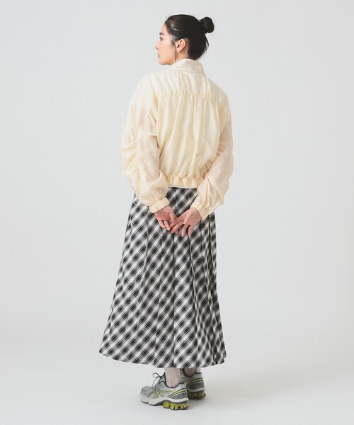 Ray BEAMS(レイビームス)の「シアー ギャザー ブルゾン(ブルゾン・レディース・ブラック/ホワイト系その他6・ONE SIZE)」の5枚目の写真