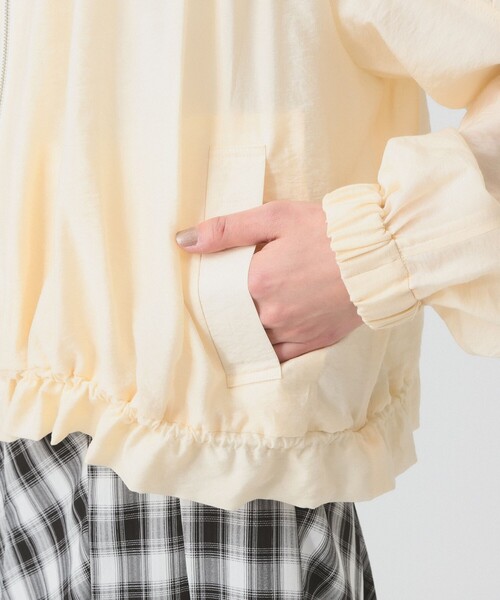 Ray BEAMS(レイビームス)の「シアー ギャザー ブルゾン(ブルゾン・レディース・ブラック/ホワイト系その他6・ONE SIZE)」の16枚目の写真