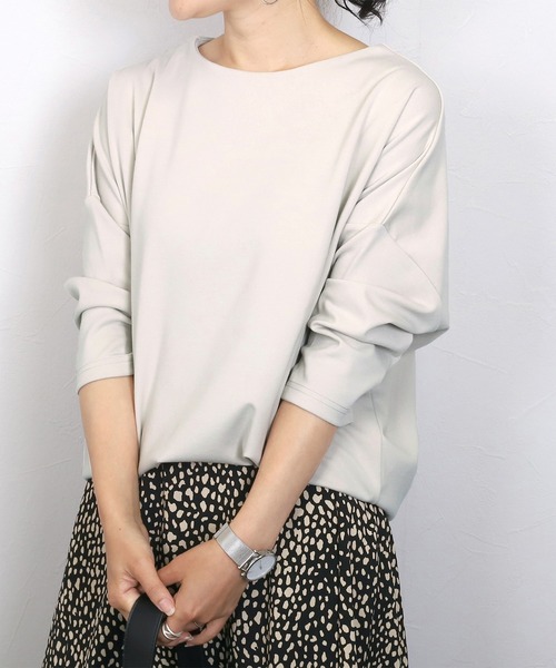Aletta vita(アレッタビータ)の「7分袖ポンチボートネックコクーンプルオーバー(Tシャツ/カットソー・レディース・オフホワイト/ブラック/ホワイト×ブラック/ベージュ/チャコール/サンドベージュ/グリーン/ブラウン・FREE)」の6枚目の写真