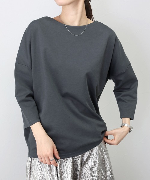 Aletta vita(アレッタビータ)の「7分袖ポンチボートネックコクーンプルオーバー(Tシャツ/カットソー・レディース・オフホワイト/ブラック/ホワイト×ブラック/ベージュ/チャコール/サンドベージュ/グリーン/ブラウン・FREE)」の4枚目の写真