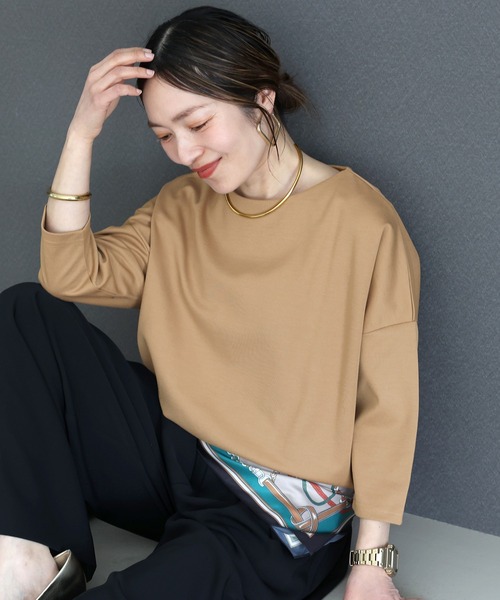 Aletta vita(アレッタビータ)の「7分袖ポンチボートネックコクーンプルオーバー(Tシャツ/カットソー・レディース・オフホワイト/ブラック/ホワイト×ブラック/ベージュ/チャコール/サンドベージュ/グリーン/ブラウン・FREE)」の7枚目の写真