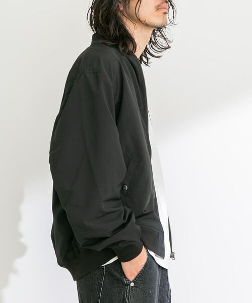 URBAN RESEARCH Sonny Label（アーバンリサーチサニーレーベル）の「撥水ライトウェイトMA-1ジャケット（MA-1・メンズ・ブラック/オリーブ・MEDIUM/LARGE/X-LARGE）」の15枚目の写真