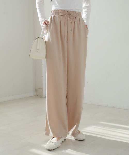 Bab(バブ)の「【S・M・Lサイズ展開】すっきりリラクシーパンツ(その他パンツ・レディース・ブラック/ライトグリーン/ベージュ・S/M/L)」の1枚目の写真