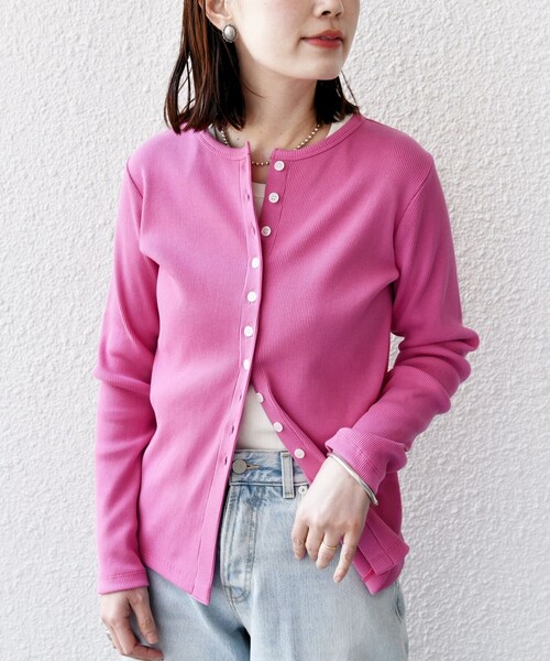 SHIPS（シップス）の「〈洗濯機可能〉ポッシュ テレコ リブ ボタン カーディガン（カーディガン/ボレロ・レディース・ピンク/ネイビー/ホワイト・ONE SIZE）」の15枚目の写真